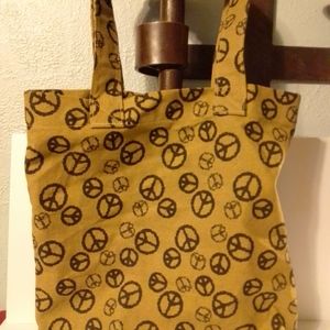 Peace shoulder t